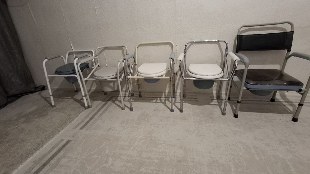 Санитарный стул туалет