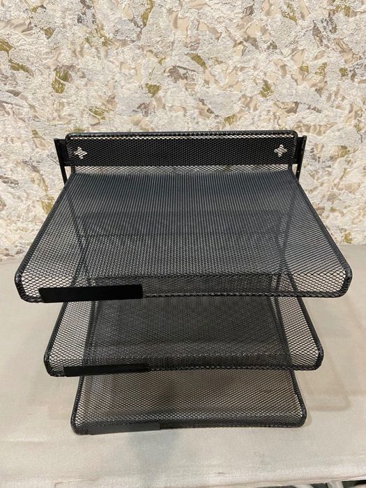 Полочка металлическая для офиса или дома