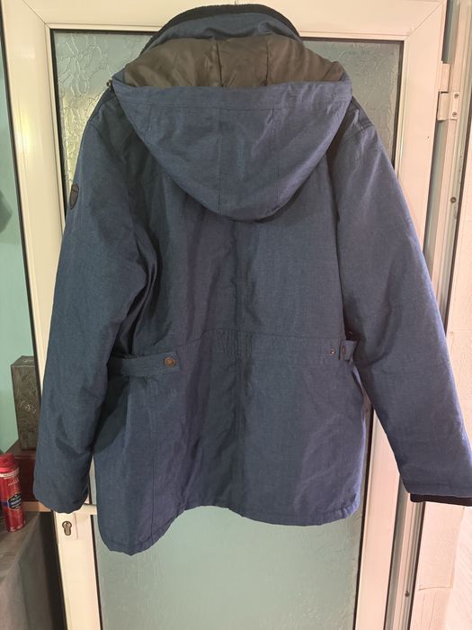 Лот от мъжки маркови якета