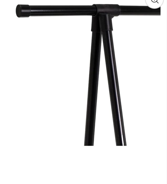 Щендер за дрехи в черен цвят