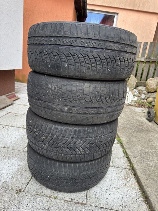 Anvelope 245/45/R18 - 2 x Dunlop + 2 x Nokian(runflat)
