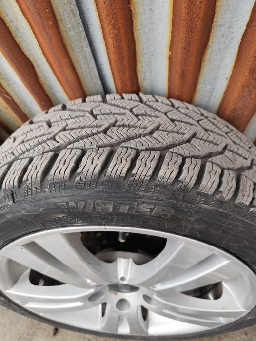 Комплект джанти със зимни гуми 5*110 17