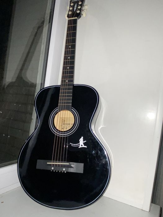 Гитара акустическая