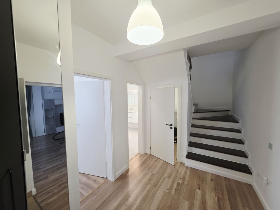 Casa 5 Cam, Pompa Caldura,TVA inclus, Panouri 10kw, Smart, Decomandata