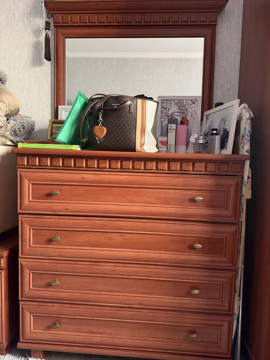 Спальный гарнитур