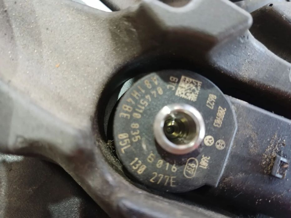 injector dsr 2.0 tdi audi a3 8ys vw golf 8 skoda octavia 4 0445110835  05l130277e