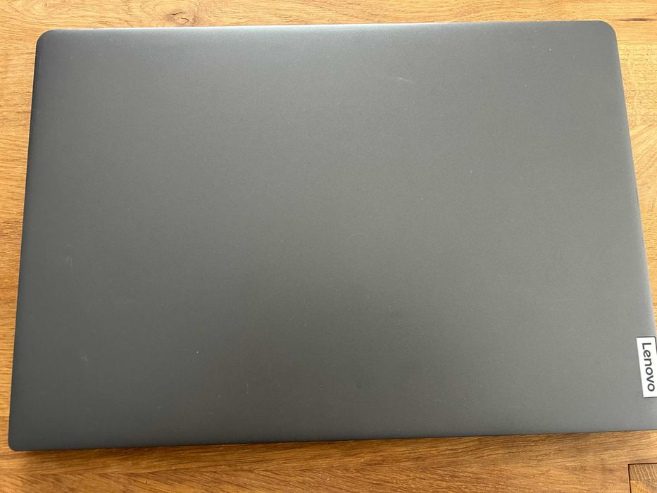 Laptop Lenovo V17 G2 ITL 17.3 FHD i5- 1135G7 16GB Ram 256GB SSD