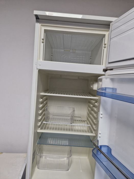 Хладилник с горна камера Gorenje 50 см