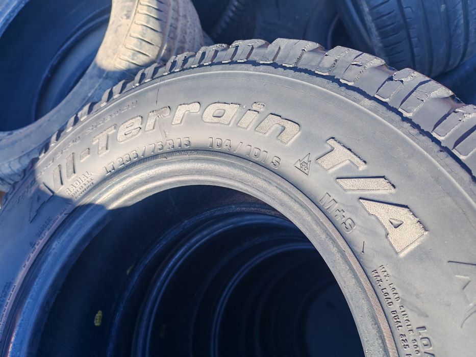 235 75 15,4buc BfGoodrich, All Terrain, T/A