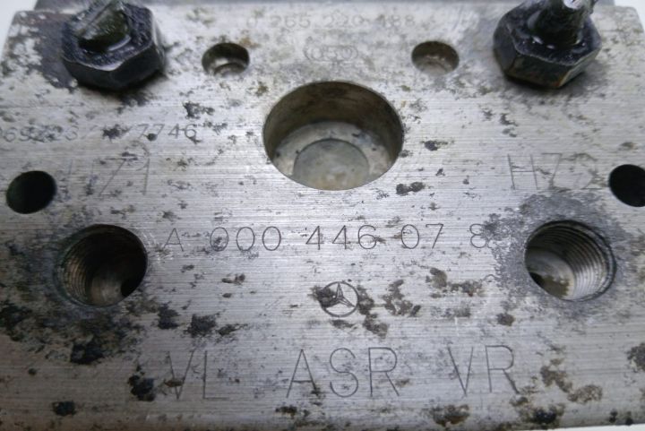 Pompa ABS  A0004460789 Mercedes-Benz Sprinter prima generatie 903 (fa