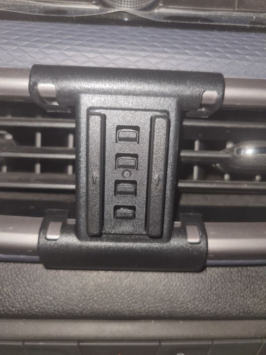 Заводское крепление телефона для Tracker 2