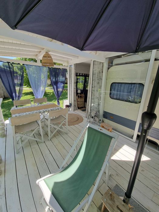 Продавам стационарна каравана с навес на къмпинг "Якото Място"