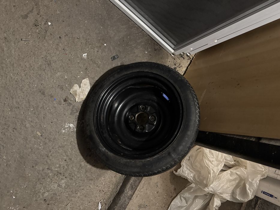 Резервна гума 105/70/14 60.1 централен отвор