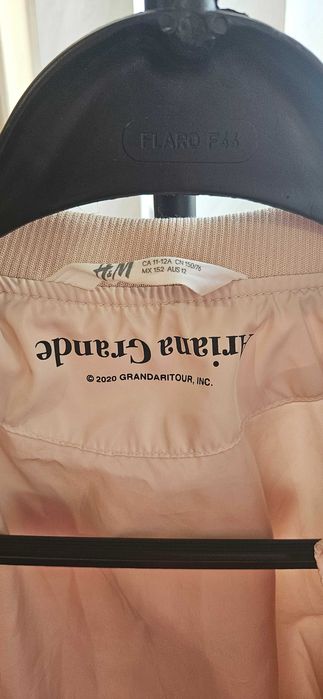 Geaca Ariana Grande pentru fete