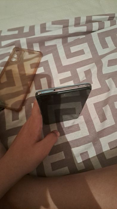 Сломвнный телефон a72 samsung