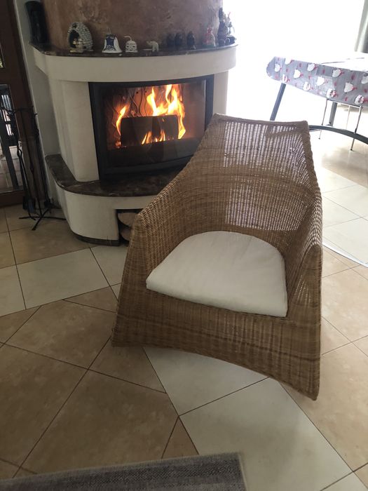 Люлеещ се стол от естествен ратан