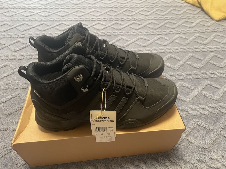 Маратонки адидас -нови 49 1/3