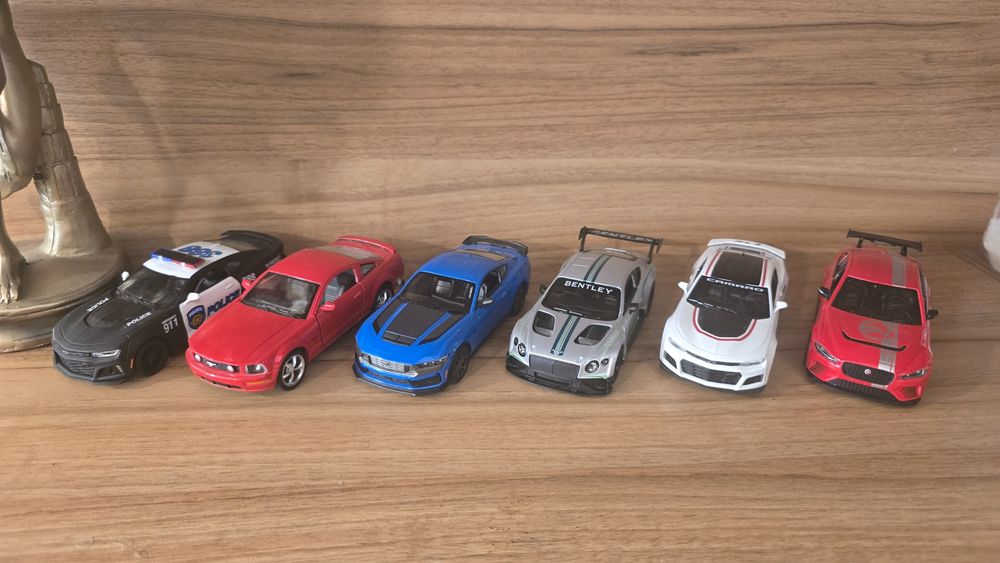 Метални колички за колекционери в перфектно състояние