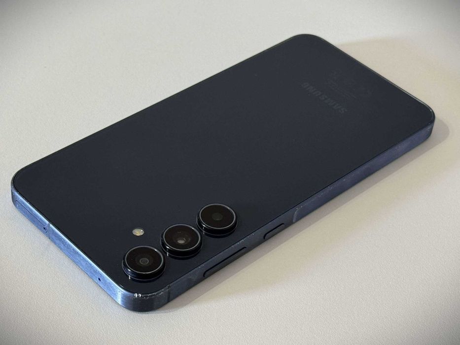 Бартер! Samsung Galaxy A55 Navy (Черен)