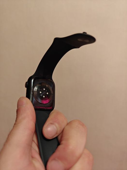 Apple watch 8 (45)  в отличном  состоянии