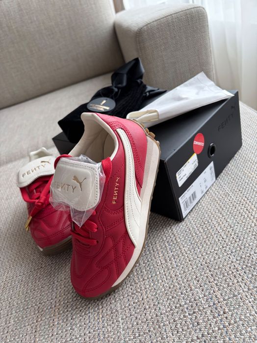 Puma red & white