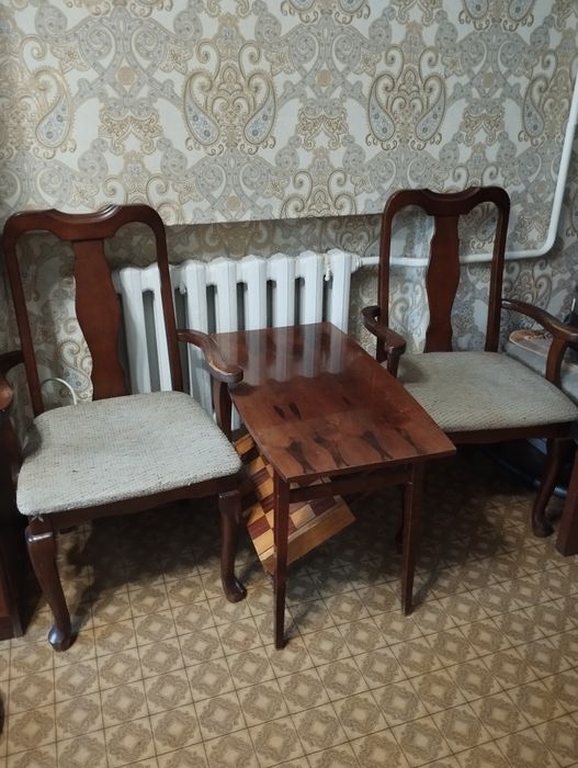 Табуреты,стулья, посуда,банки