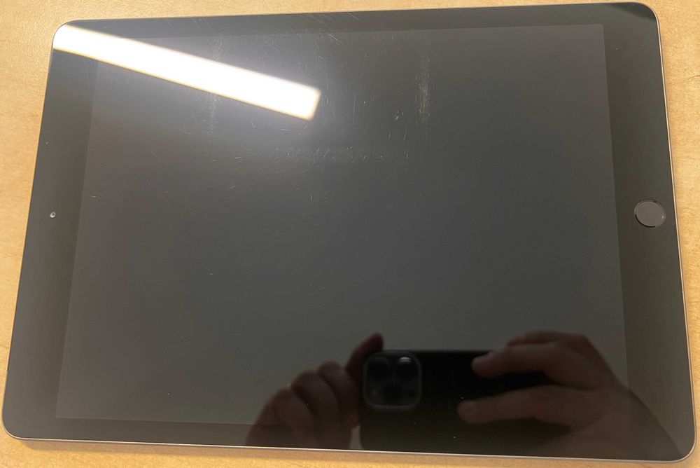 Apple iPad 10.2-inch 32GB (generatia 7, wifi si cellular)