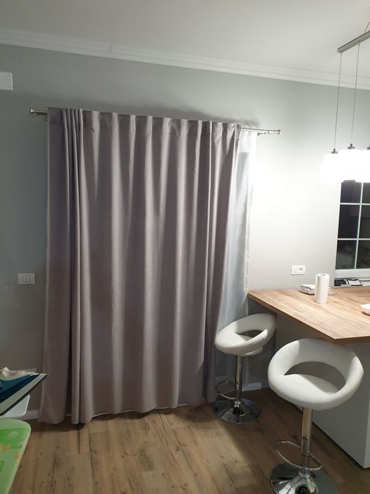 Draperie cu perdea și galerie