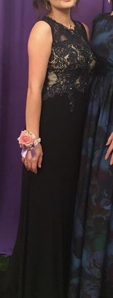 Вечернее платье