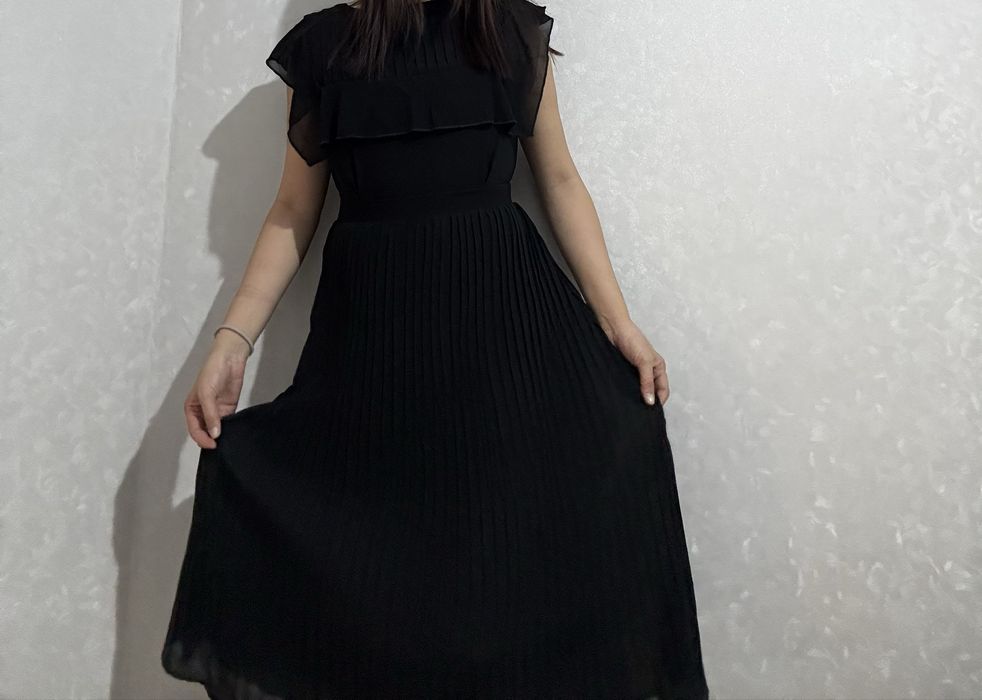 Продам платье, размер 46 (подойдёт и  на 44).