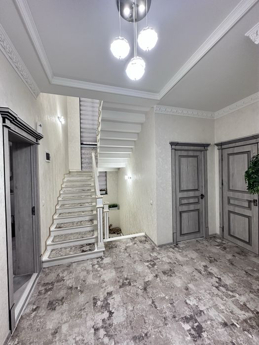 3 қаватли компакт коттедж сотилади