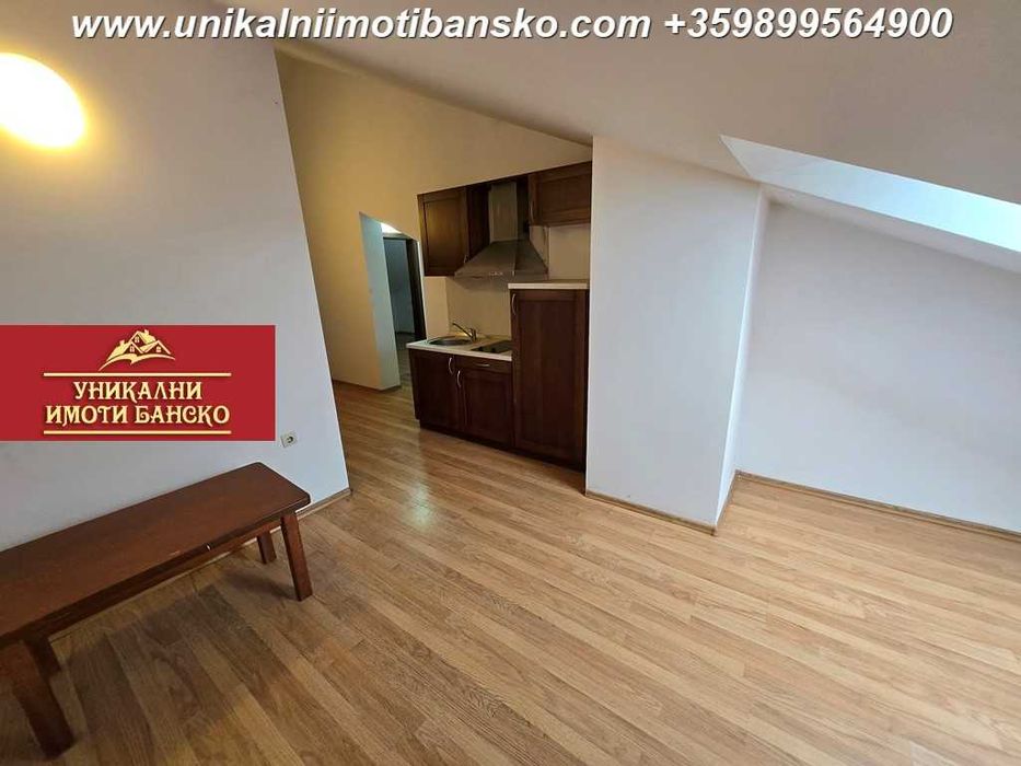 Тристаен апартамент  в обикновена жилищна сграда