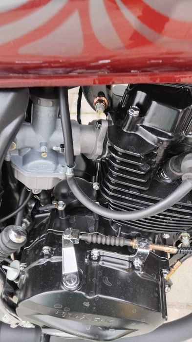Motocicleta marca SPARK  de 150 cmc cu carte  RAR .