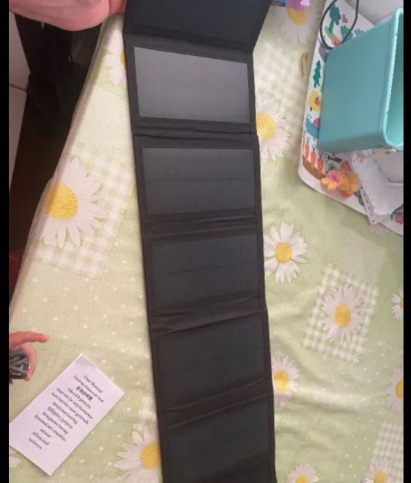 Мобилно соларно слънчево зарядно за телефон