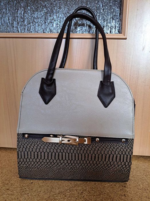 Кафяво-бежова дамска чанта