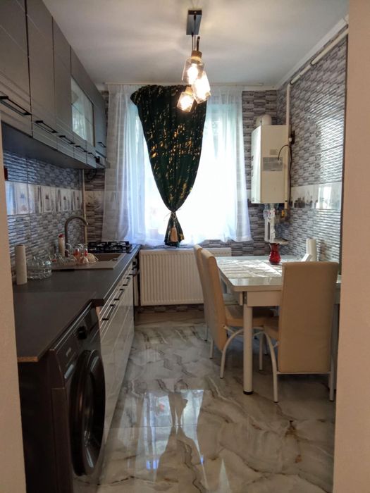 Vând apartament 0744192016
