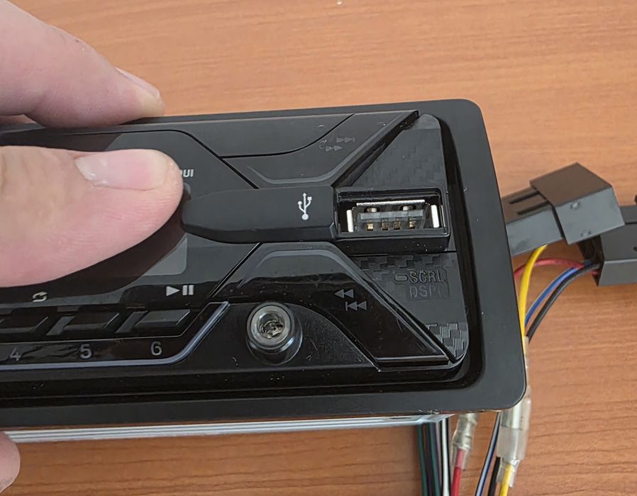 Sony DSX-A210UI 4x55 W