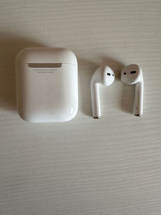 AirPods 1 го поколения