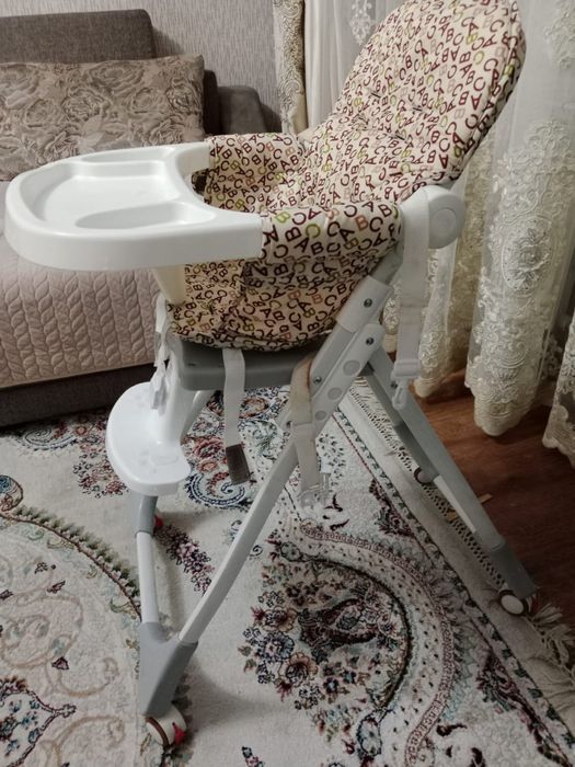 Продам стул для кормления