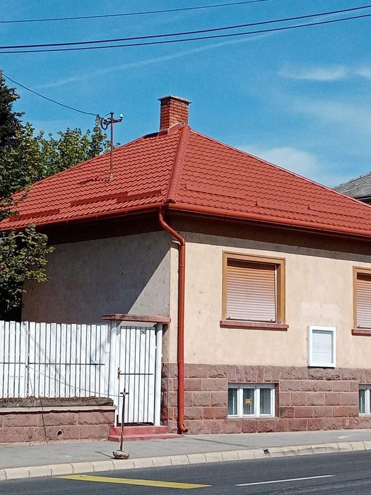 firmă specializată ân acoperișuri 


1. Reparatii Acoperis,
2. Montaj