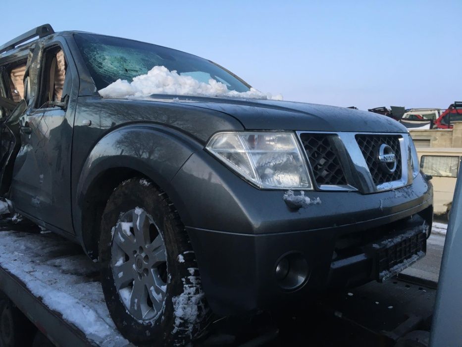 Nissan Pathfinder 2.5dci нави кожа на части нисан патфайндер навара