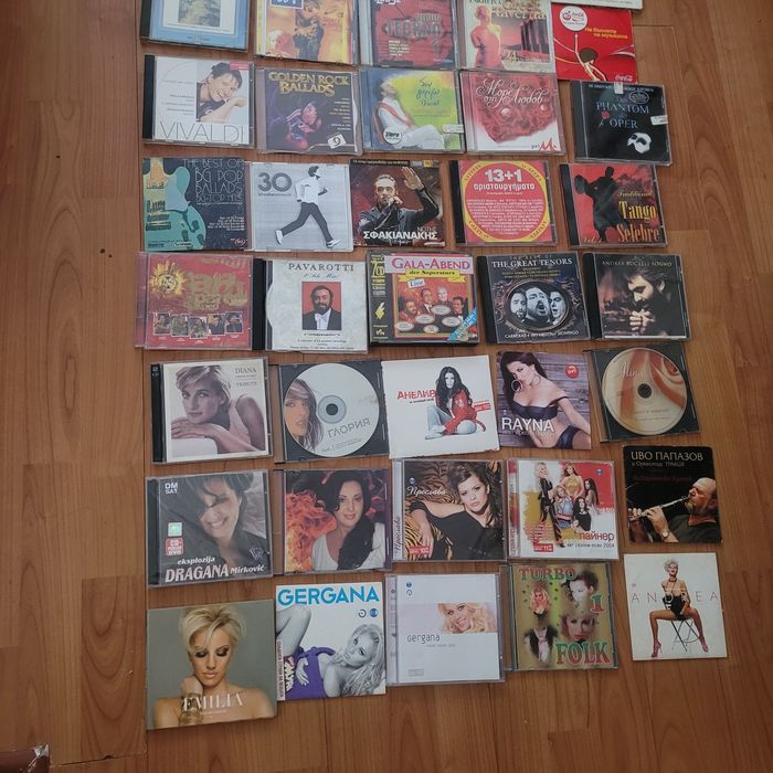 Касетки попфолк и метъл и cd дискове