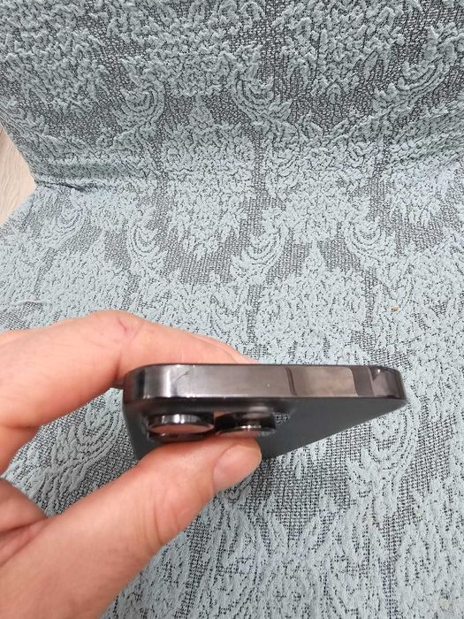 Продам айфон 14 про