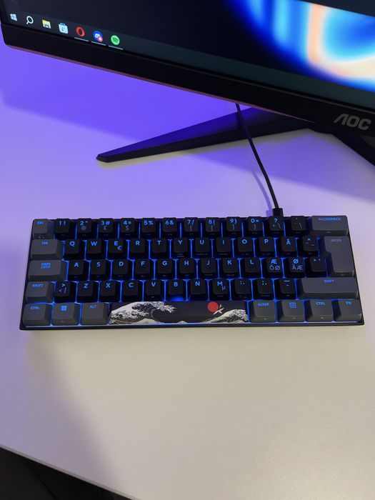 Tastatura mecanica TRUST GXT 867