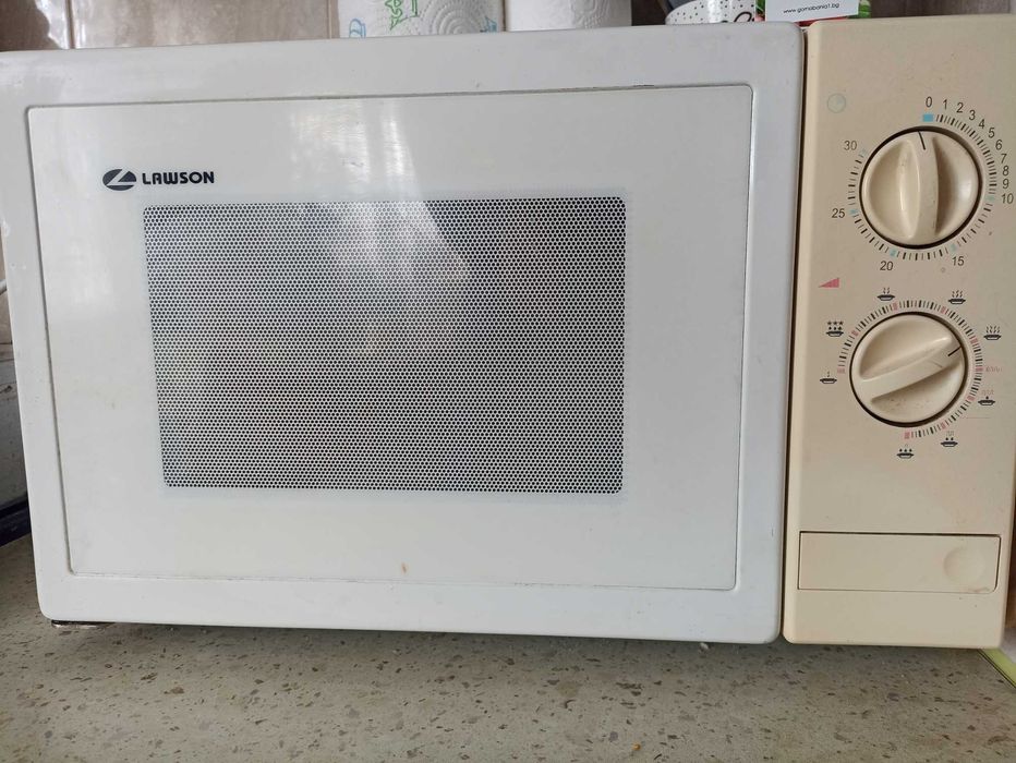 Микровълнова фурна