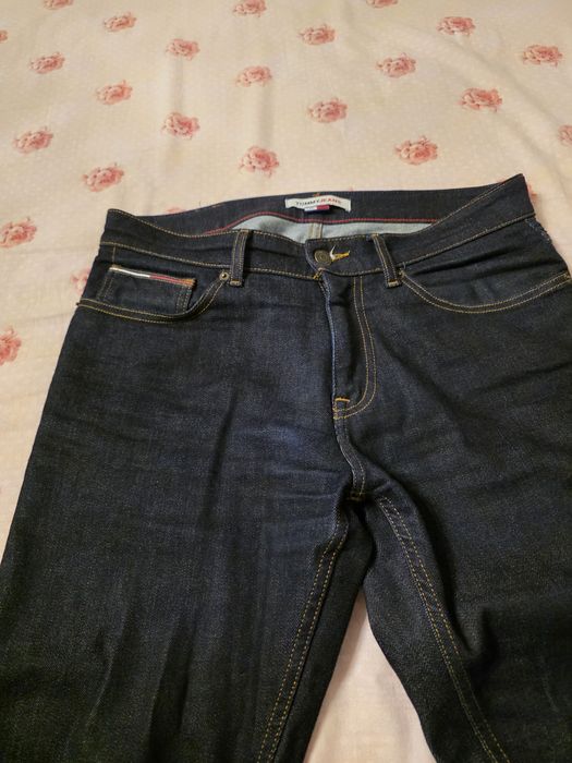 Blugi Tommy Hilfiger si Cămașă Levis barbati