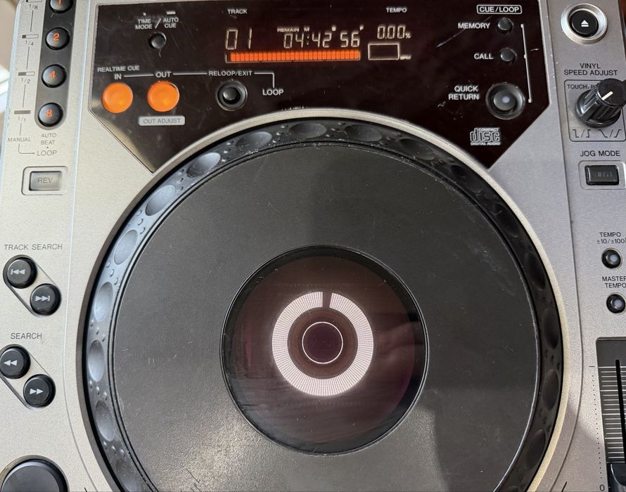 DJ плейър Pioneer CDJ 8000