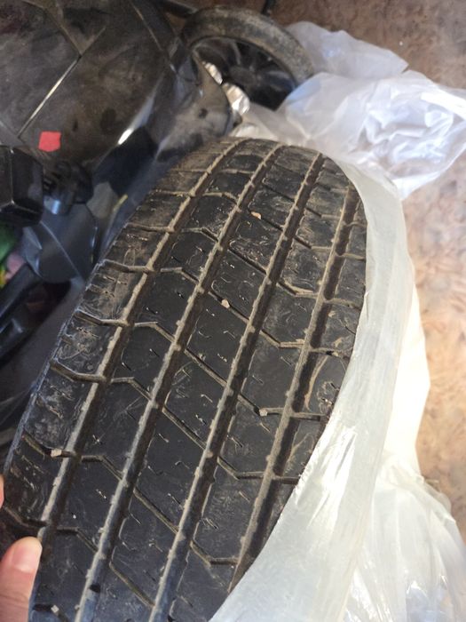 Продам шины 235/65/17