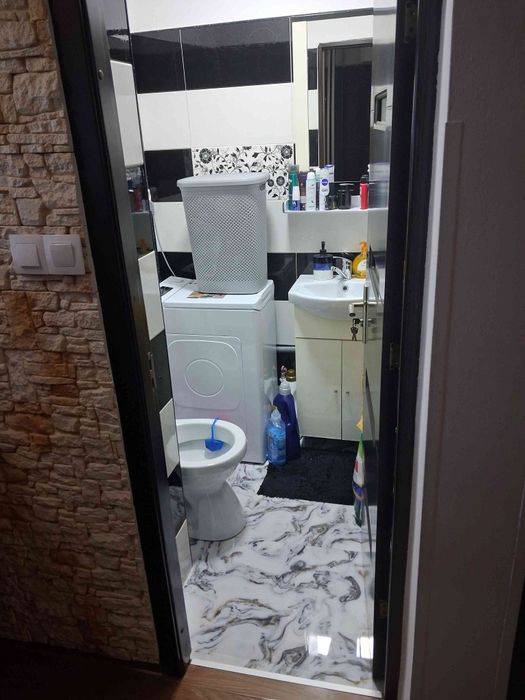 Apartament 3 camere doua băi etajul 1