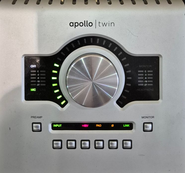 Interfata universal audio Apollo Twin

2 800 lei